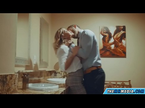 ❤️ Kai krūtininga blondinė vilioja tave viešajame tualete ☑ Porno prie lt.pornsexphoto.ru